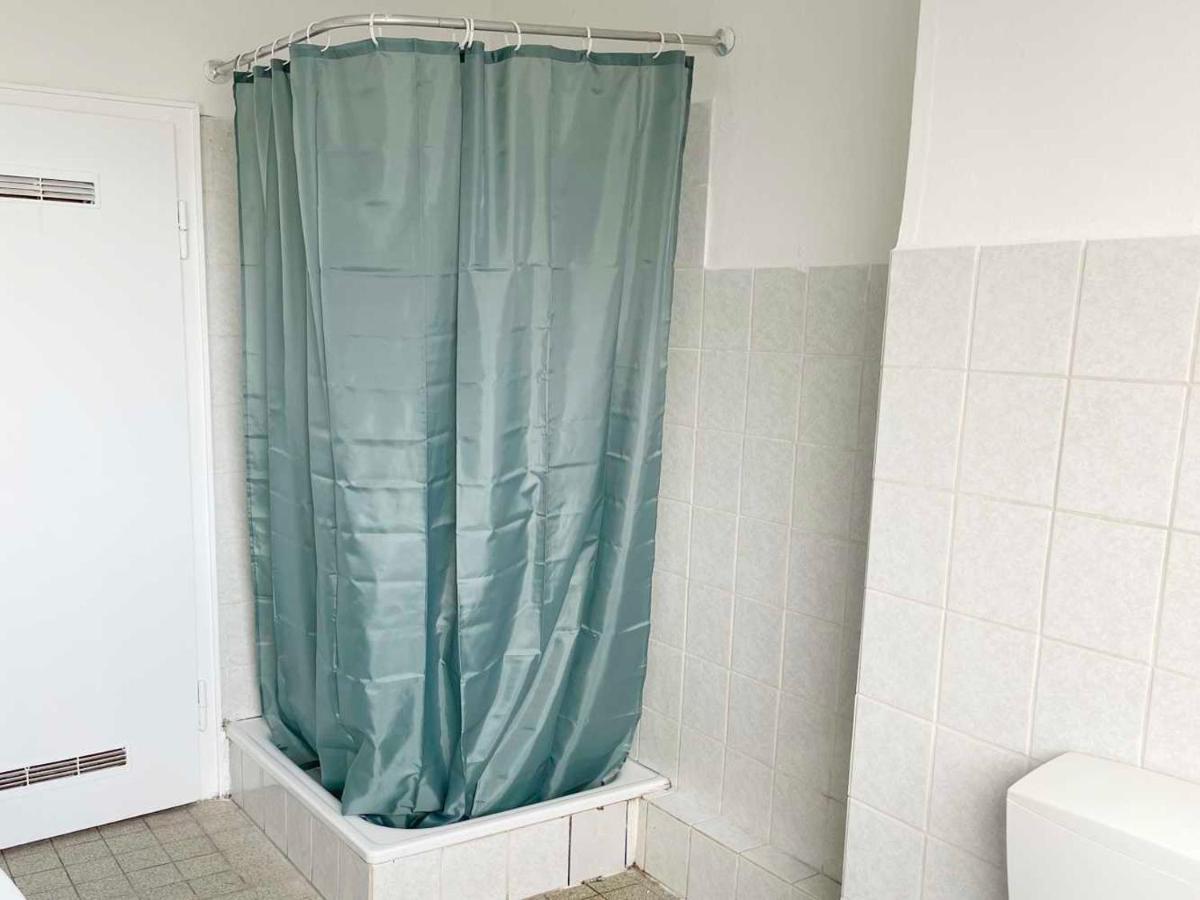 Apartment With 3 Rooms In הירט מראה חיצוני תמונה